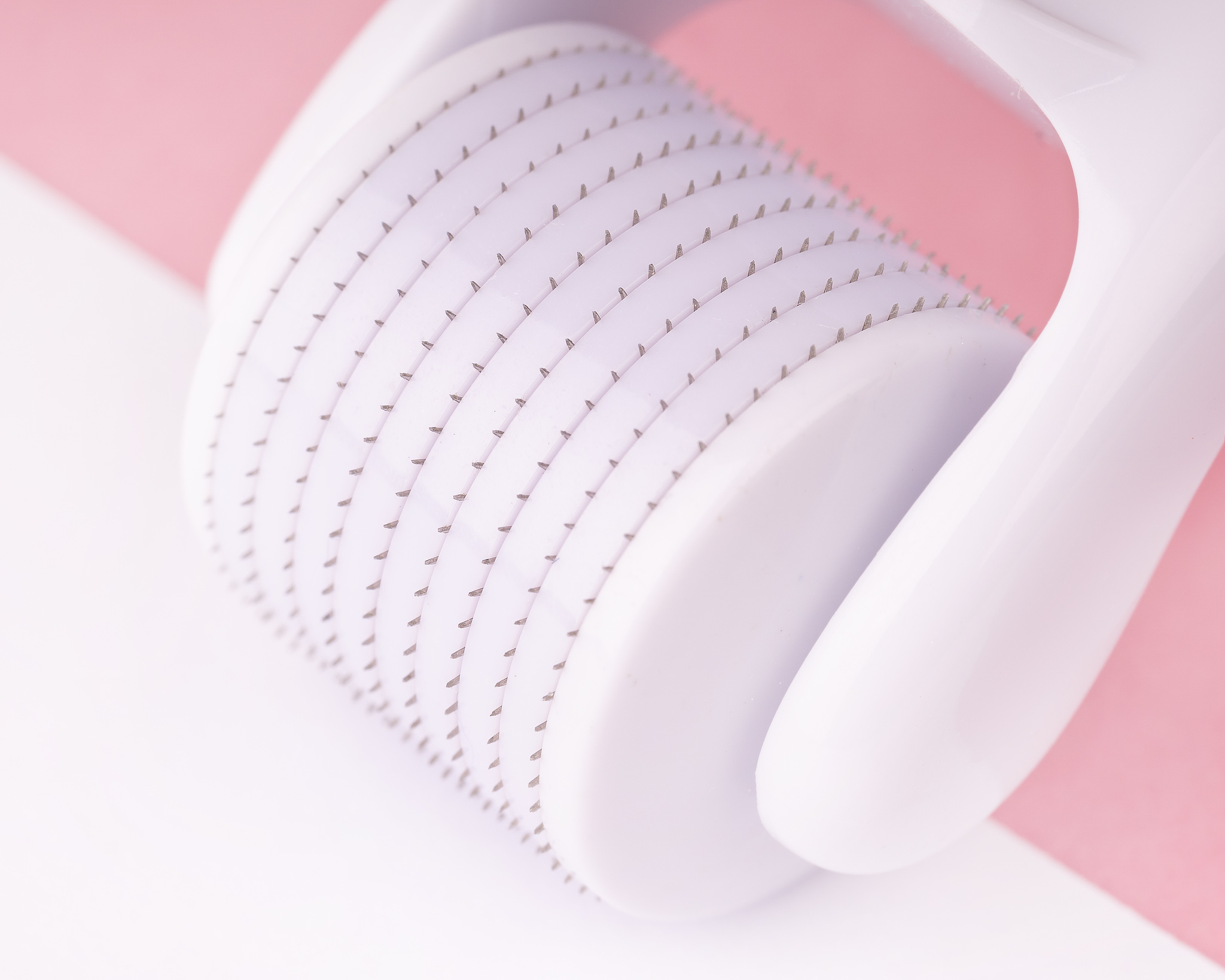 Brushworks HD Needle Roller - skincare tool