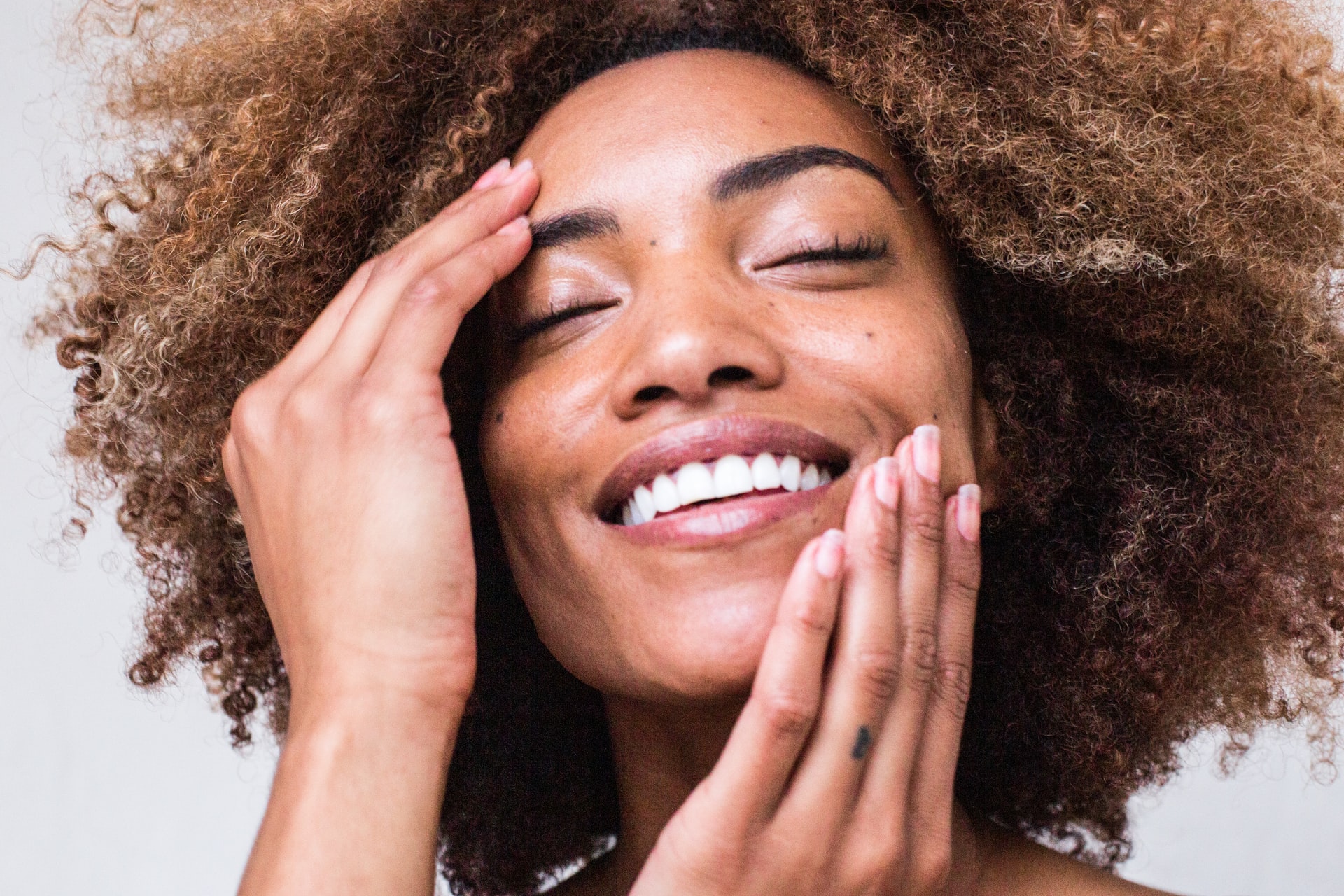 Fresh skin for the new year. Ph. Audrey Fretz, Unsplash