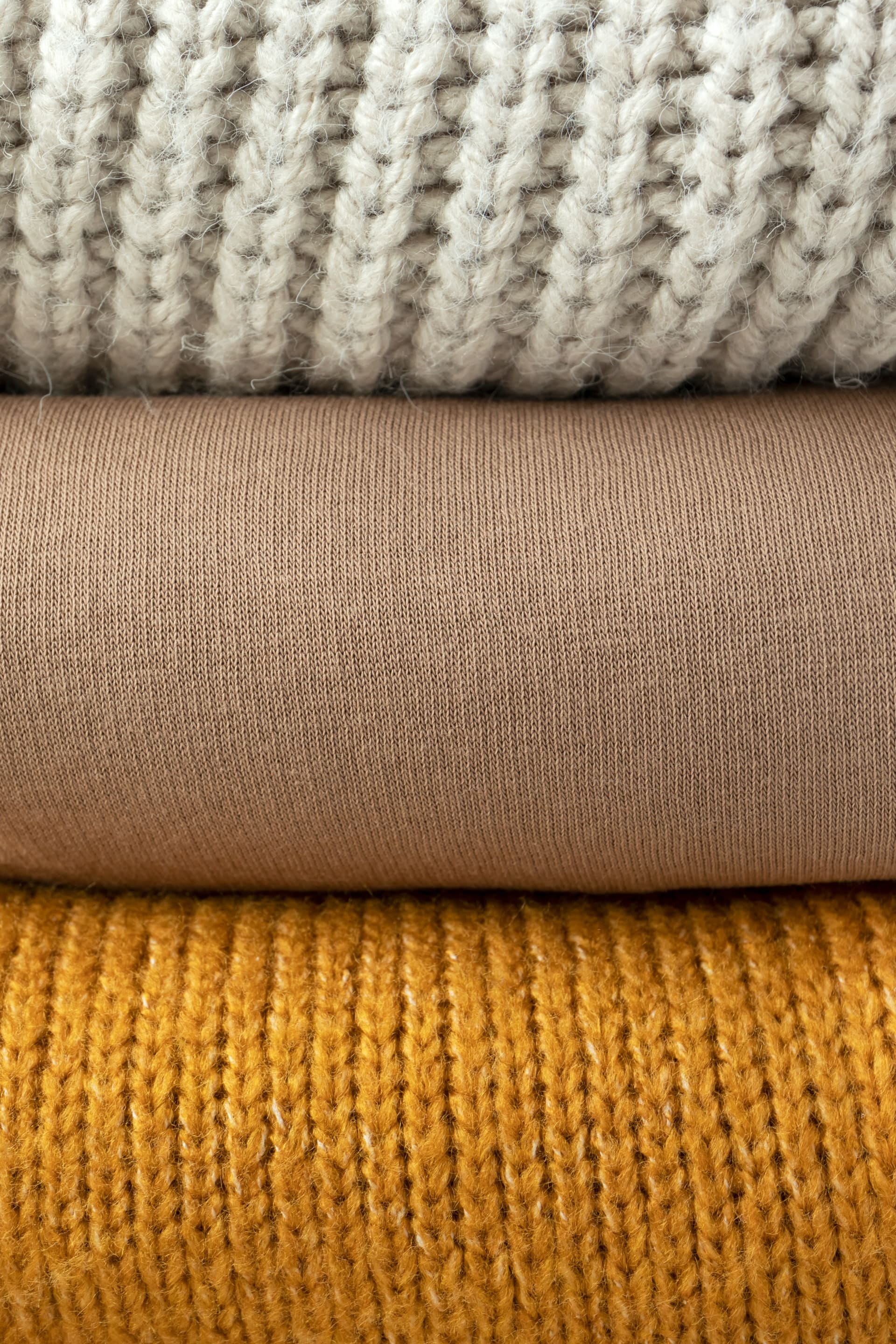 Knitwear and chunky knitwork texture for AW21. Photo by Olga Kozachenko, Unsplash 