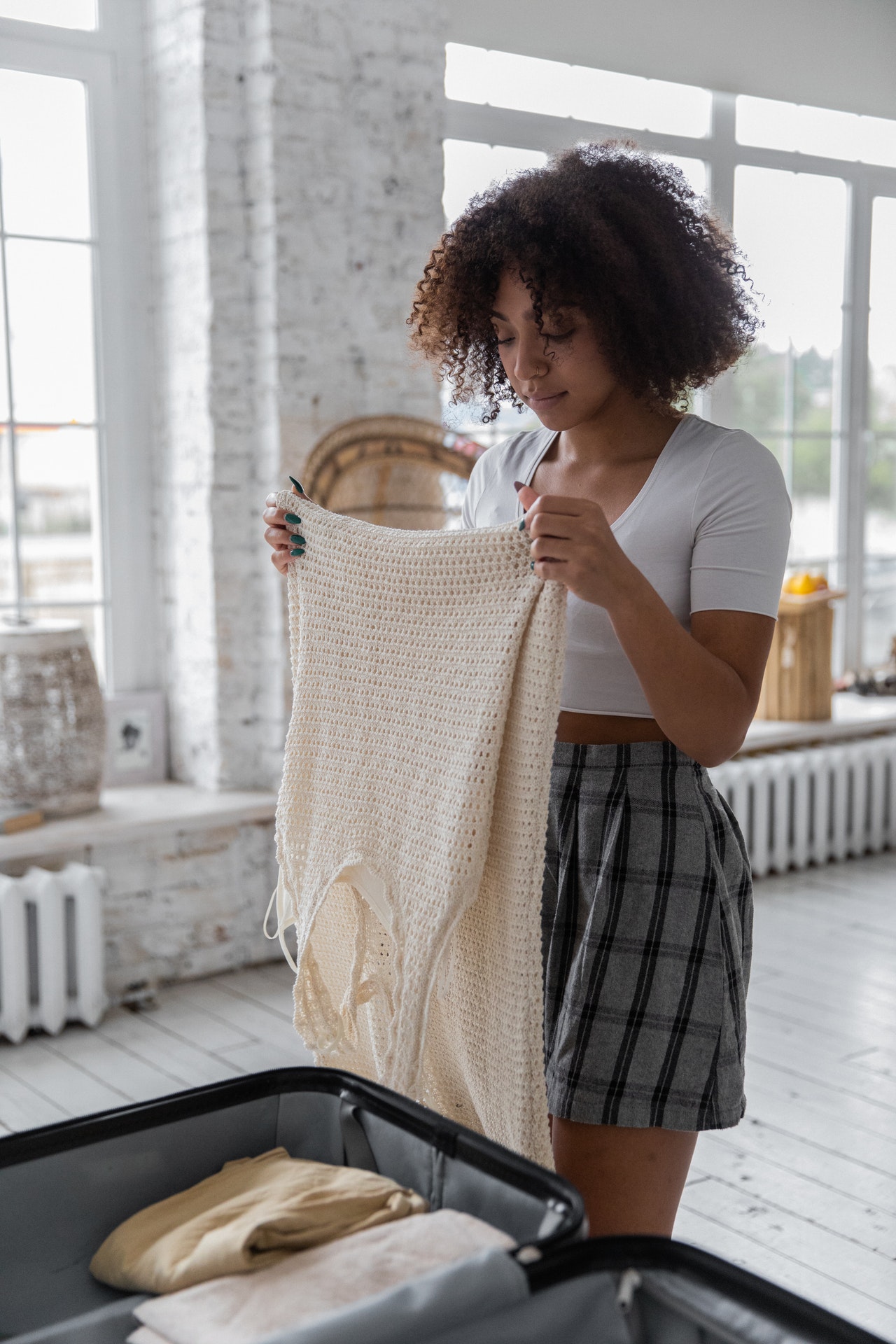 Smart tips to pack your luggage. Ph. by Monstera, pexels