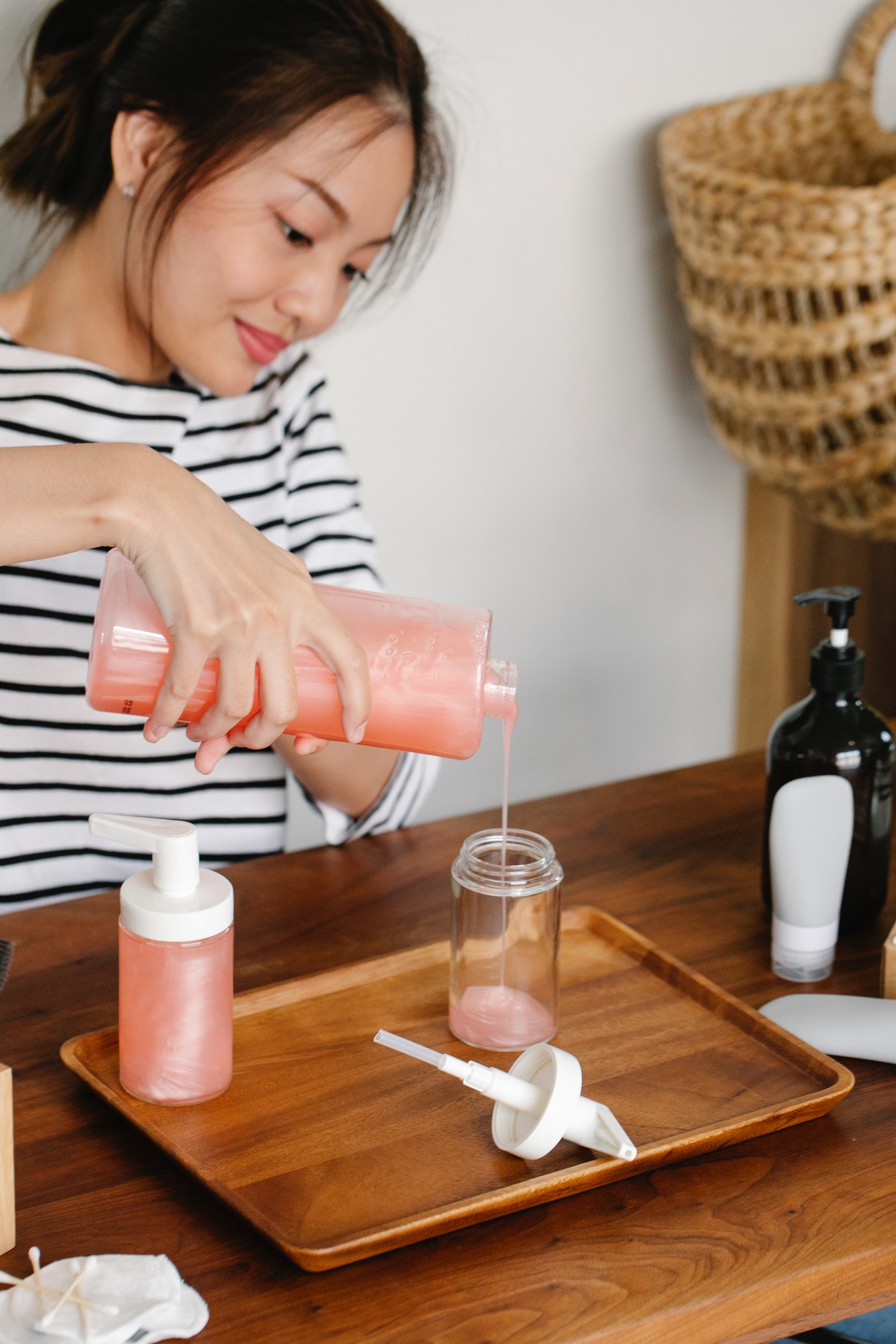 Smart travel tip, make your own travel sizes. Ph. Sarah Chai, Pexels