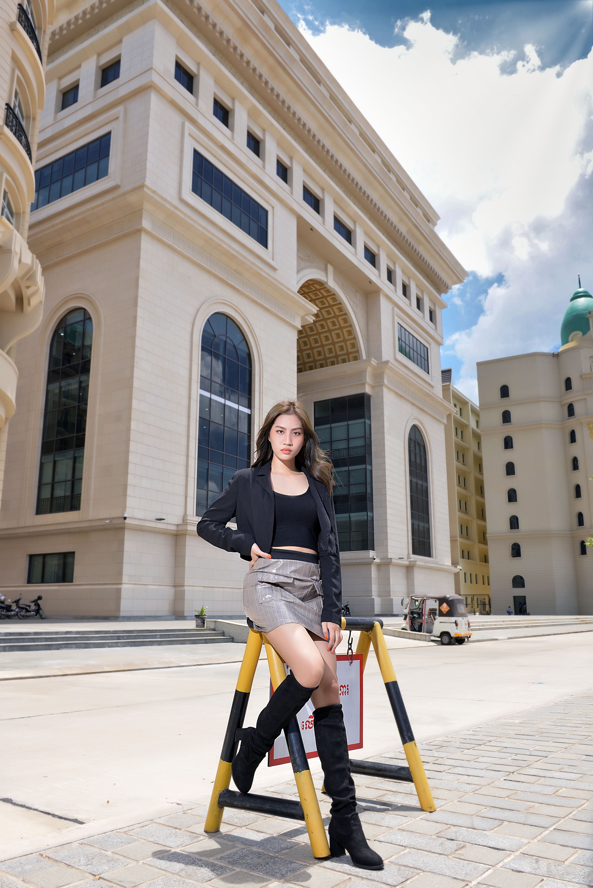 Girl in low rise mini skirt