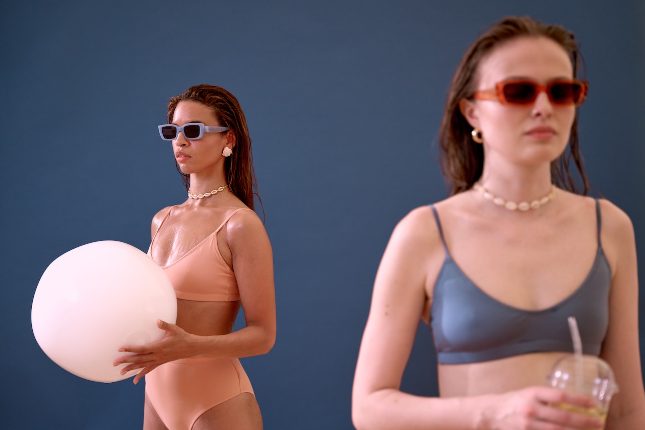 ladies in Bikinis