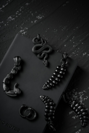 The Dark Jewellery Trend Redefining Elegance With An Edge
