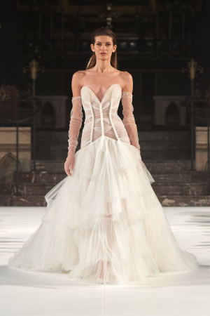 Nev&eacute;, FOVARI's S/S 2023 Haute Couture Collection