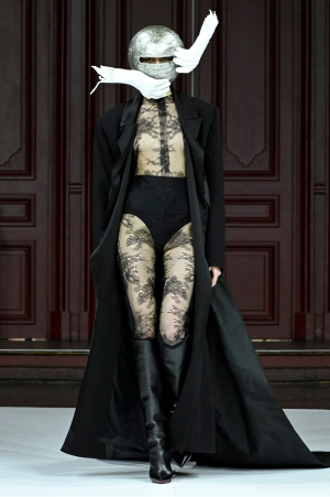 Juana Mart&iacute;n: Fieras/Fauves A/W 2003/24 Collection