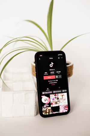 De-influencing: How Brands Can React To The Countertrend